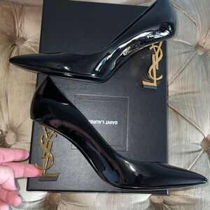 New YSL Saint Laurent pointy-toe patent leather heels, signature YSL logo